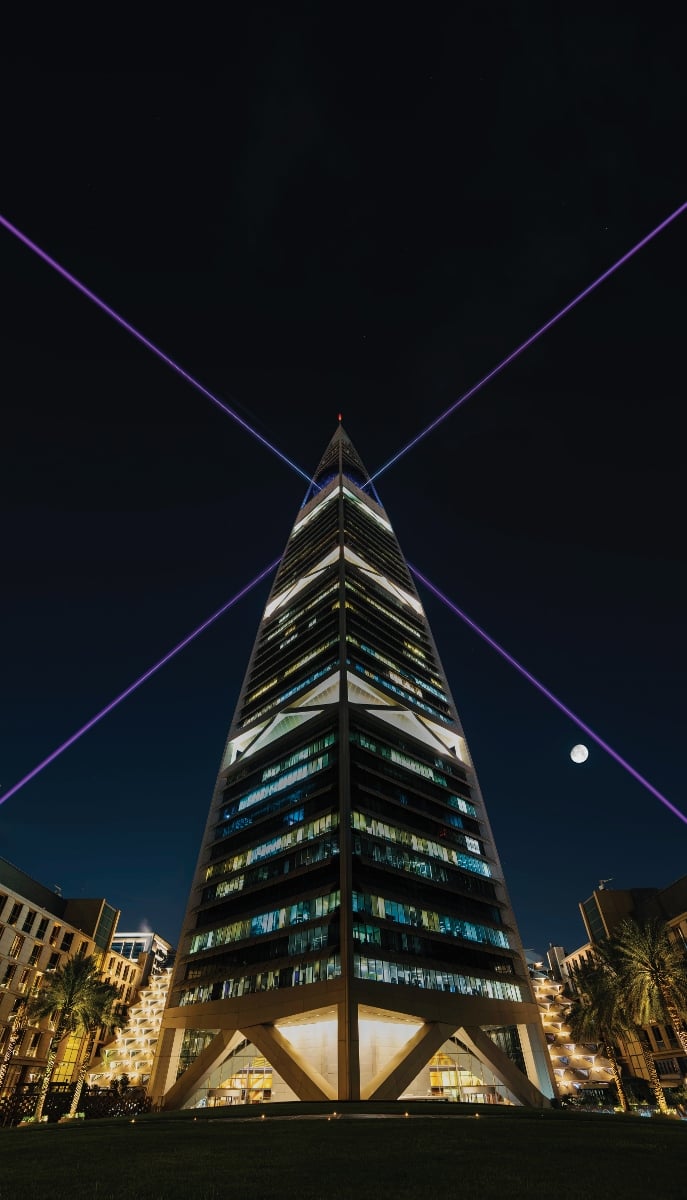 nr24chrislevinehigherpower 687x1200 1 Torna in Arabia Saudita Noor Riyadh. È il più grande festival di arte pubblica luminosa al mondo