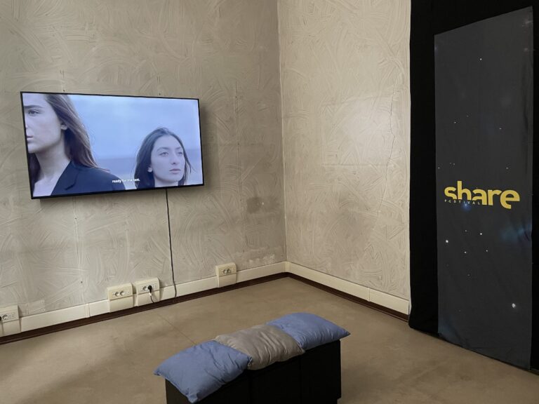 paratissima 2025 photo claudia giraud 10 1200x900 1 La prima fiera collaterale dell’Art Week di Torino inaugura fuori Torino: report da Paratissima a Moncalieri