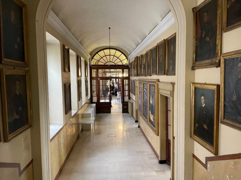 paratissima 2025 photo claudia giraud 4 1200x900 1 La prima fiera collaterale dell’Art Week di Torino inaugura fuori Torino: report da Paratissima a Moncalieri