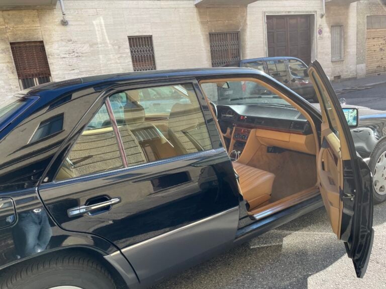 Performance Armen. Photo Claudia Giraud