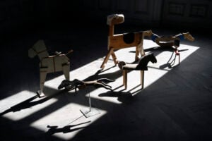 Tra cavallini e pietre che cantano. In dialogo con l’artista Arianna Pace 