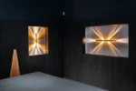 Dark Times, Bright Signs, exhibition view, Delvis (Un)Limited, 2025, Milano. Jirah, Ceremony Seat; Diaphan Studio, Tetra Twin Lamp, Tetra Horizon Lamp. Fotografia: Piercarlo Quecchia, DSL Studio