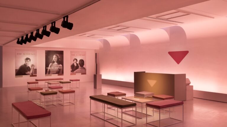 prada mode london02 Il brand italiano Prada realizza un cinema d’artista a Londra per riflettere sulla spettatorialità