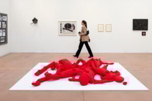 Moda ovunque. Anche ad Art Basel Paris 2025 non è mancata. Ecco gli esempi