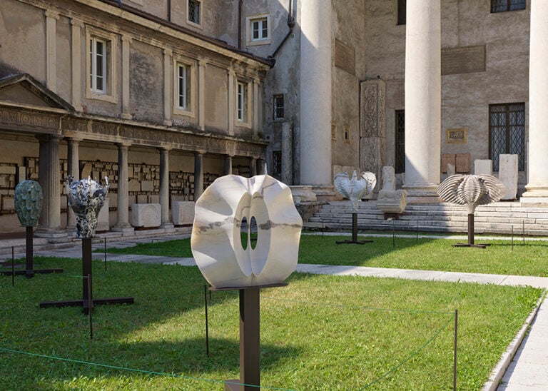 Raffaello Galiotto, Axis mundi, Museo Lapidario Maffeiano Verona, 2025 © Raffaello Galiotto