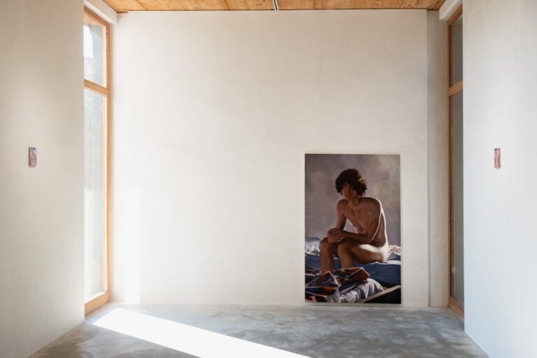 Sul Lago di Como un’ex falegnameria diventa residenza e atelier per artisti: il progetto Rumi Art Space