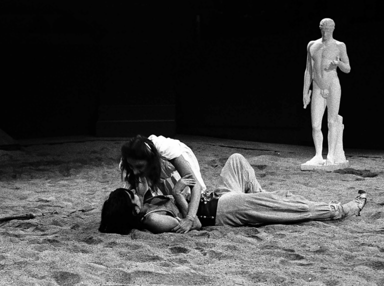 satyricon79 foto di scena 3 credits giovanni bacchi Satyricon ’79 arriva in vinile: il disco inedito di Demetrio Stratos nato da uno spettacolo di Gabriele Salvatores 