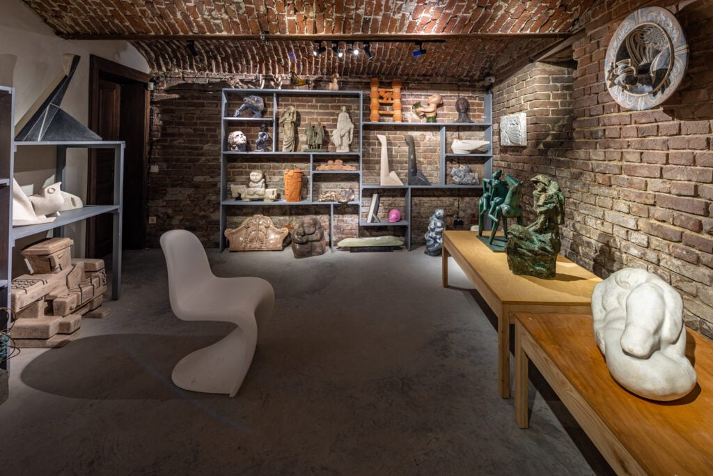 studio di scultura nel semiterrato di ya gallery a lviv Come le istituzioni culturali in Ucraina si trasformano in rifugi antiaerei. E viceversa