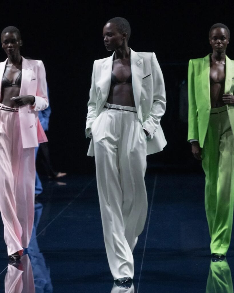 tom ford ss26 Alla Paris Fashion Week 2025 sembra essere tutta una questione di debutti e sfilate spettacolari