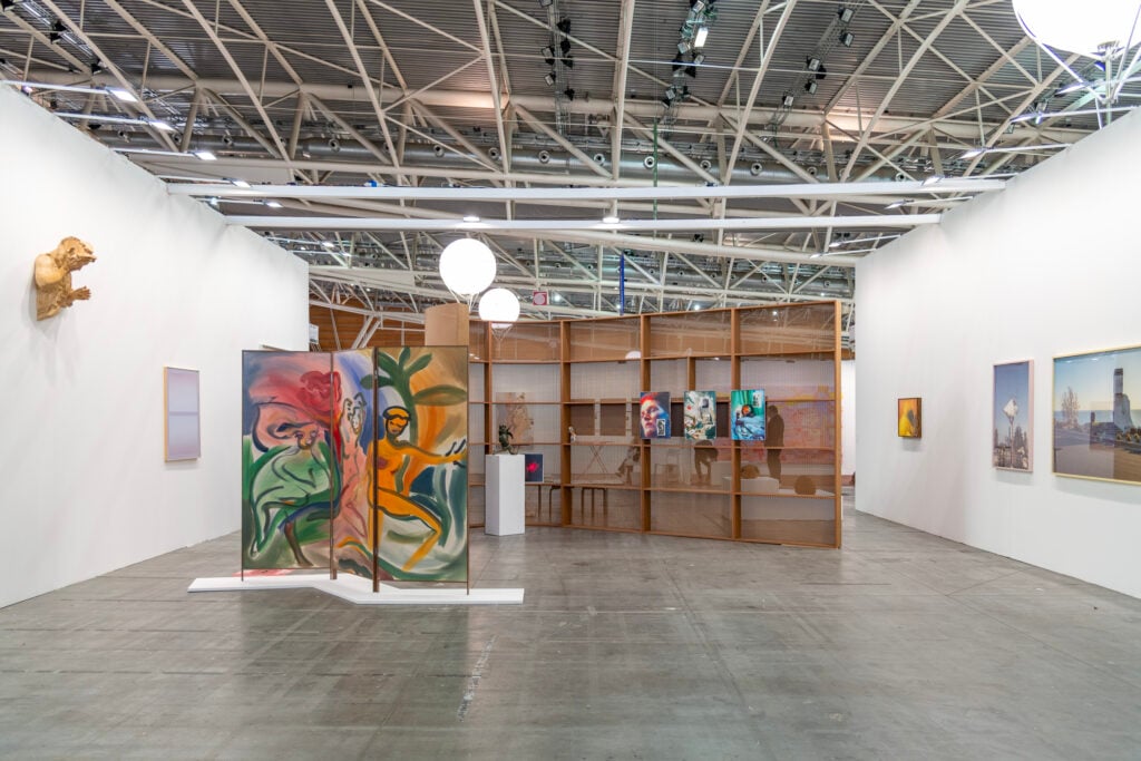 torino stand sies hoke 2025 ph irene fanizza 6 Artissima 2025 a Torino: gli stand da non perdere alla fiera più contemporanea d’Europa