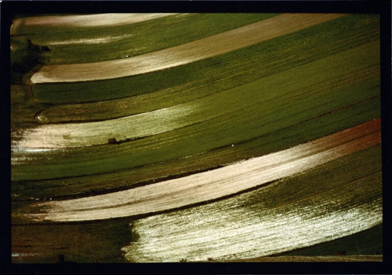 Morto Franco Fontana. Il grande fotografo aveva 92 anni: &ldquo;ci&ograve; che rimarr&agrave; di me quando me ne andr&ograve;? Il colore"
