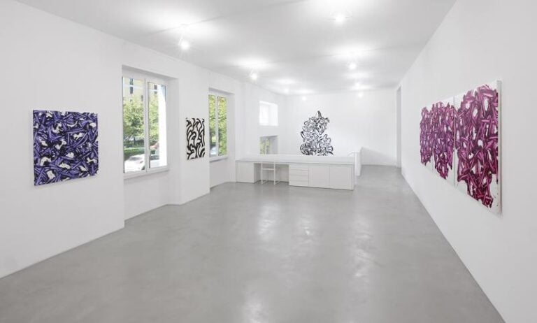 Gianni Asdrubali. L'altra pittura, A Arte Invernizzi, 2025, installation view