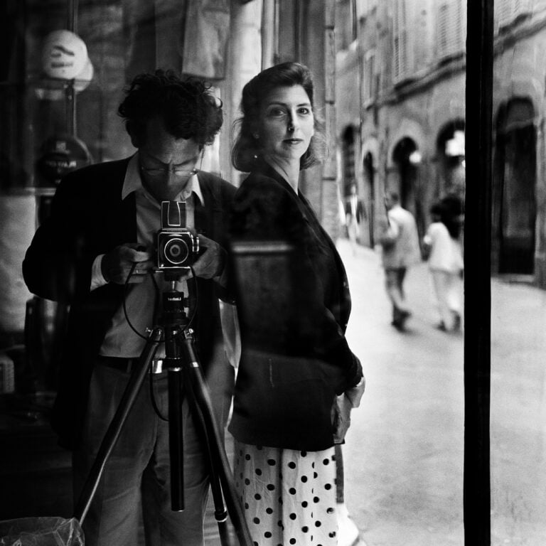 Self-Portrait with Leslie, Siena, Italy, 1990. Credits: Rodney Smith