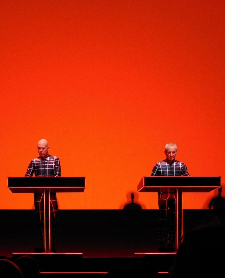 Kraftwerk, @Miroslav Bolek, North Rhine-Westphalia Art Collection, Düsseldorf, 2013, CC BY-SA 3.0, via Wikimedia Commons