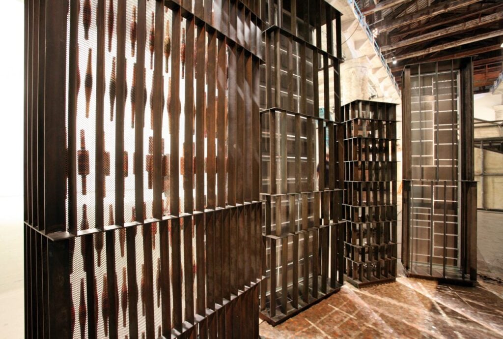 13° Biennale Venezia, installazione "Copycat. Empathy and Envy as Form Makers". Courtesy CZA