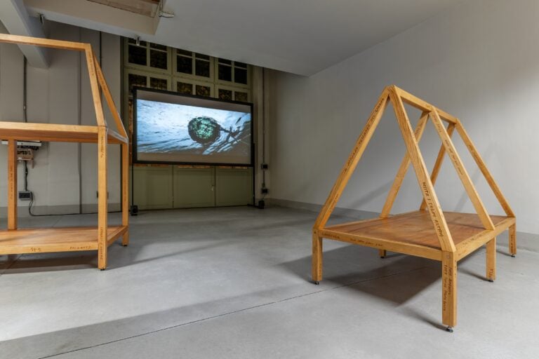 Una mostra a Firenze racconta il progetto che porta l’arte nei borghi in giro per l’Italia 