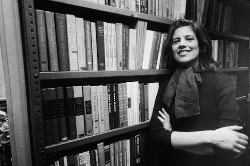 2 susan sontag La critica d’arte è in crisi perché è diventata solo interpretazione. La lezione di Susan Sontag