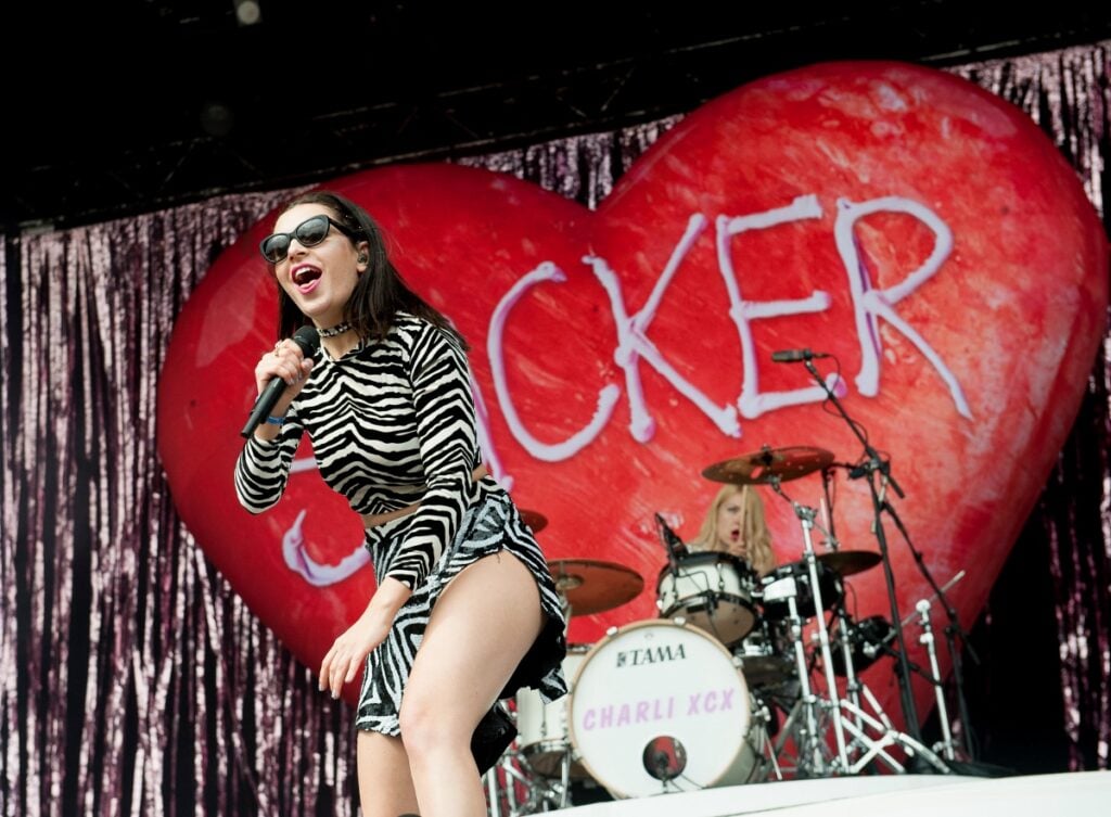 3 charli xcx 1200x882 1 Lavoro nell’arte: opportunità da ENEA, nctm e l’arte, Marlene, Palazzetto Bru Zane