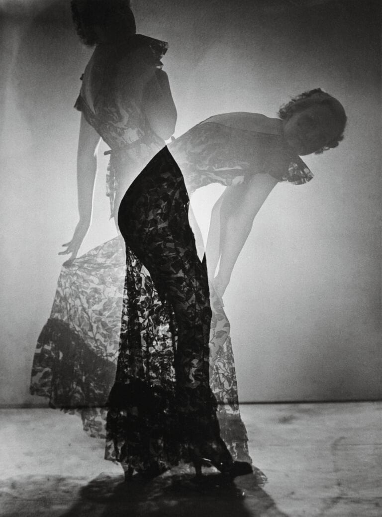 Man Ray, Déshabillé en contre jour, 1935 © Man Ray trust by SIAE 2025