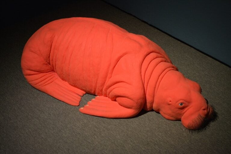 Carsten Höller, Red Walrus, 2011. Photo Linda Kaiser