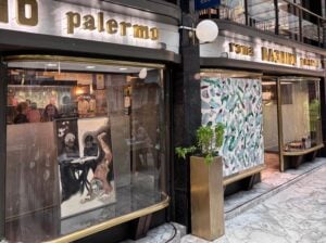 La storica pasticceria Dagnino di Roma saluta la Galleria Esedra con una mostra di arte contemporanea