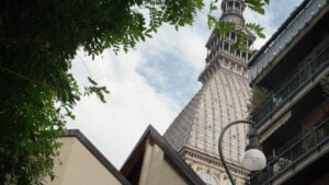 A Torino il Museo Nazionale del Cinema produce un ciclo di cortometraggi dedicati alla città. Il video