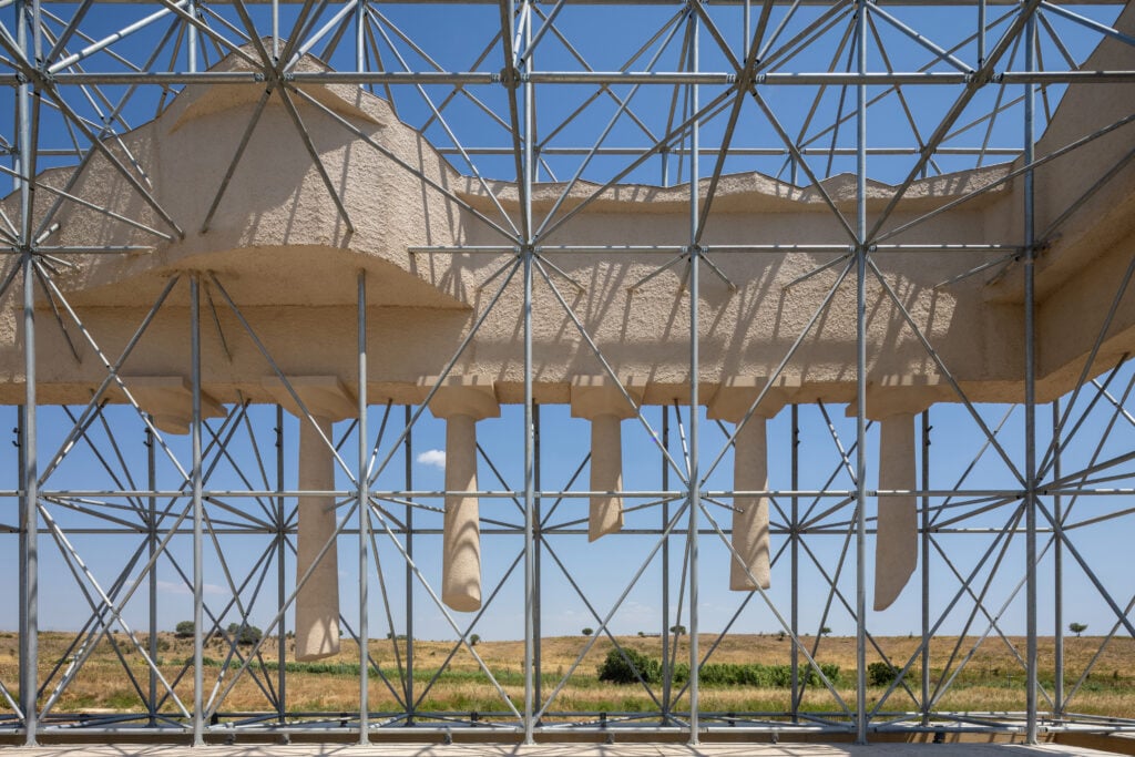 In Basilicata l’arte contemporanea si affianca all’archeologia nel Parco di Herakleia di Policoro