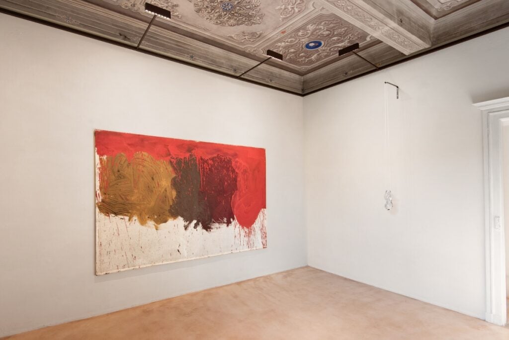 Fragility. The Dance of Life and Death