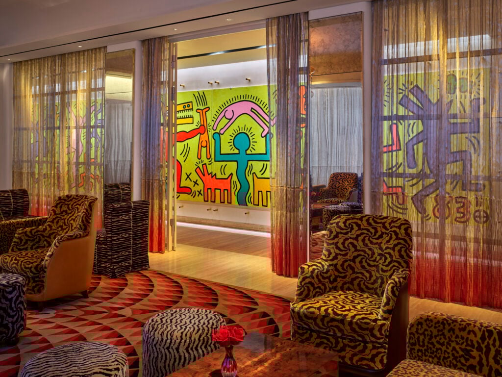 In un hotel di New York si riscopre una grande opera di Keith Haring