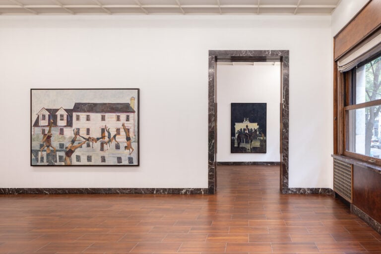 massimodecarloludovic nkoth202509 002 La pittura di Ludovic Nkoth, tra corpo e attualità. La mostra a Milano