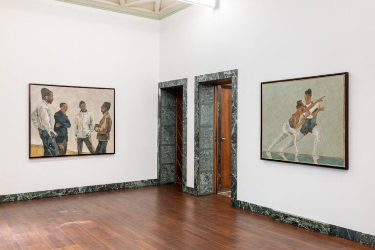 massimodecarloludovic nkoth202509 012 La pittura di Ludovic Nkoth, tra corpo e attualità. La mostra a Milano