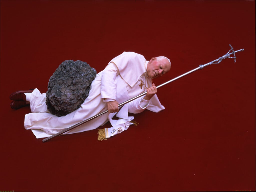 Maurizio Cattelan, La nona ora, 1999
