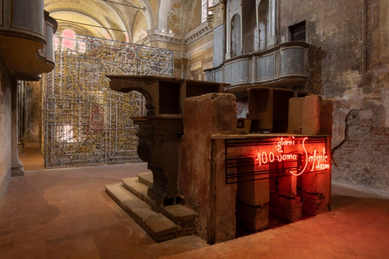 Massimo Bartolini, 100 Giorni, 2025. Photo Form Group - Andrea Rossetti. Courtesy San Carlo Cremona e l’artista. Con il contributo di MASSIMODECARLO