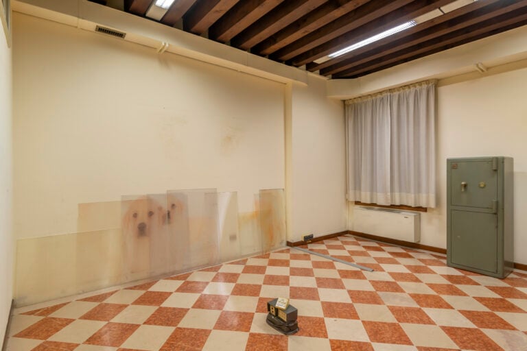 A Castelfranco Veneto l’arte contemporanea riattiva la memoria di un edificio simbolo della città