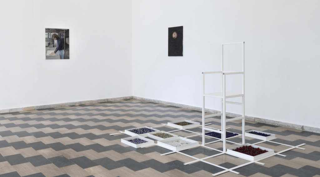 A Milano c’è una mostra che racconta lo spirito e il mistero delle Fiandre dal punto di vista dell’arte contemporanea