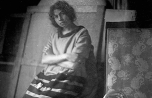 Alla Casa Manzoni di Milano una mostra racconta tre grandi artisti legati da una relazione familiare