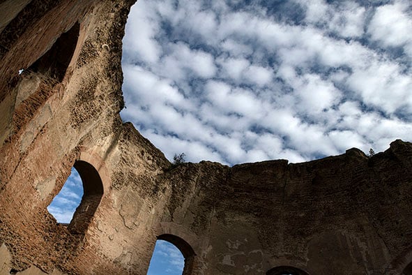 Campi Flegrei la terra ardente
