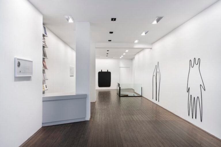 Vlad Nancă, Adsumus, Galleria Il Ponte, 2025. © OKNOstudio