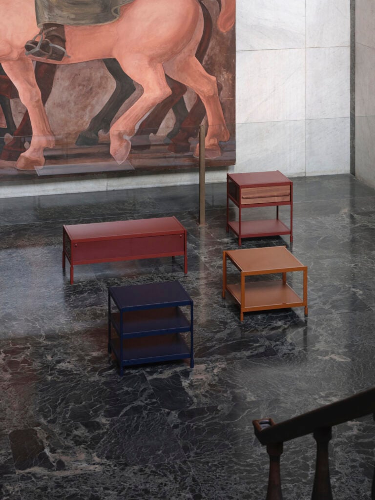 Design e fotografia contemporanea: i mobili di Alias in giro per Bergamo negli scatti di Luca A. Caizzi