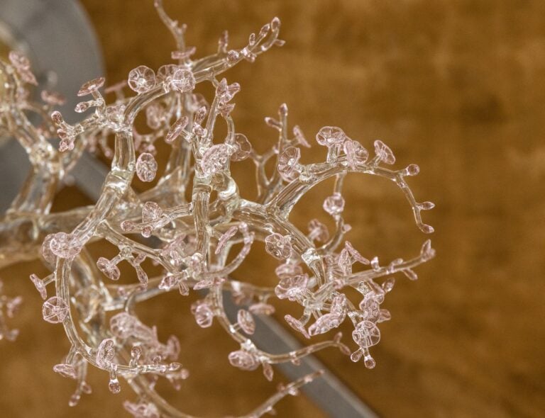 Primavera d&rsquo;Oriente, artista Simone Crestani, fornace Berengo Studio. Foto Giorgio Bombieri