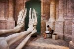 La grande mostra di Steve McCurry a Montefalco in Umbria: tra paesaggio, storia e comunità