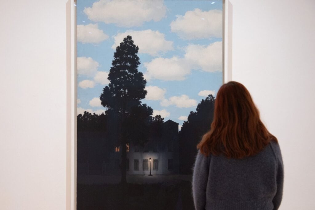 La guida alle idee regalo artistiche ed esperienze culturali per il Natale 2025