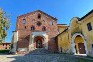Un viaggio in 14 tappe tra chiese e abbazie dentro e nei dintorni di Milano 