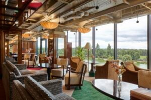 La più antica squadra di calcio inglese ha una collezione d’arte. È curata da un italiano