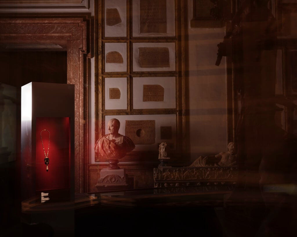 Cartier e il Mito in mostra ai Musei Capitolini di Roma. L’evento espositivo tra marmo e gioiello