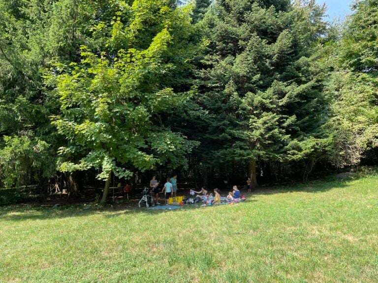 The Glorious Mothers