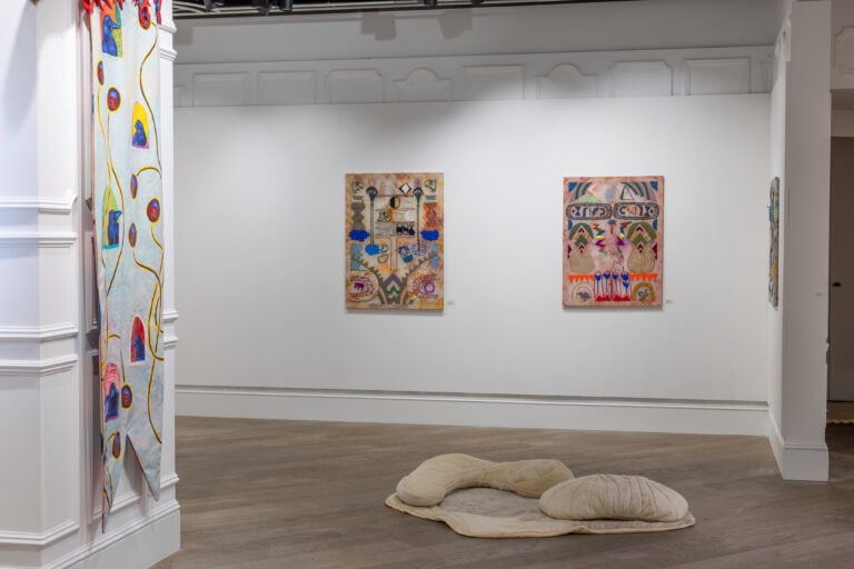 Cells and Love – Una mostra che esplora la matrescenza attraverso l’arte, Installation view