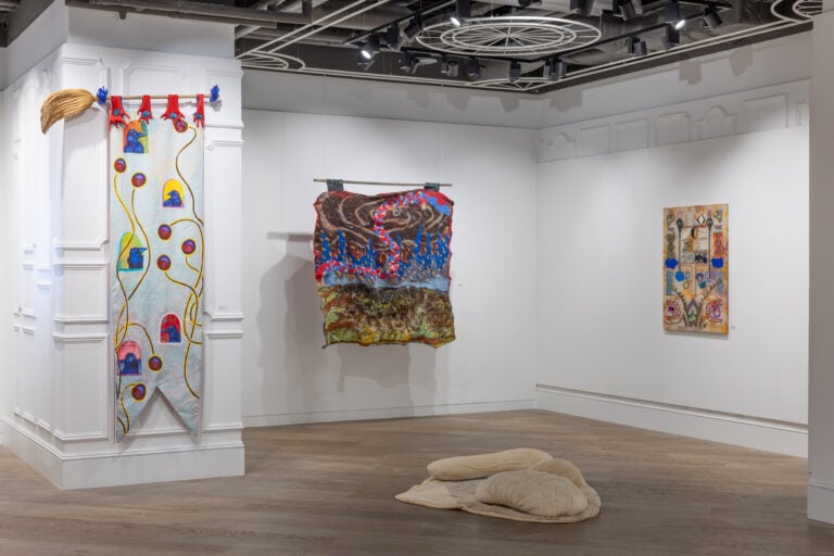 Cells and Love – Una mostra che esplora la matrescenza attraverso l’arte, Installation view