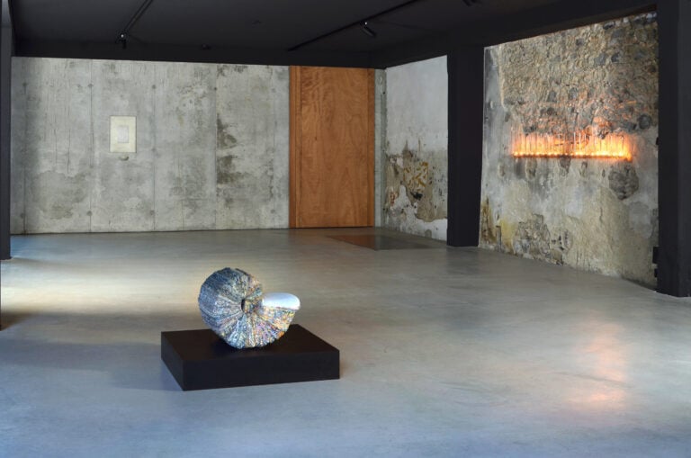 L'opera di Diego Soldà per la mostra Matermània/Matermanìa ad Atipografia ad Arzignano, installation view