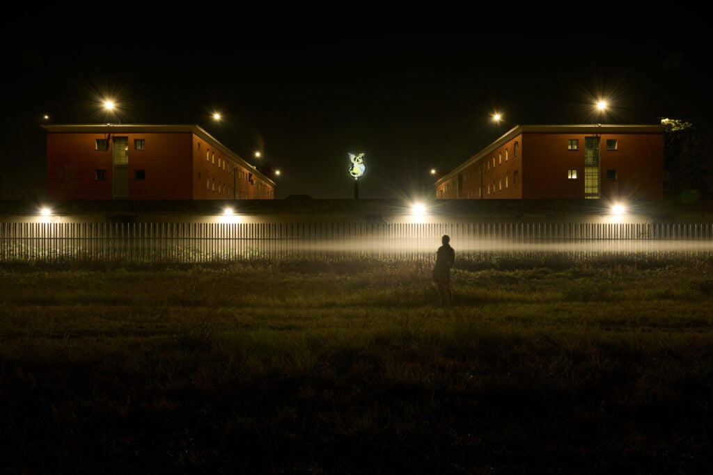 L’intervento dell’artista Eugenio Tibaldi per le detenute del carcere di Rebibbia a Roma è un invito alla rinascita